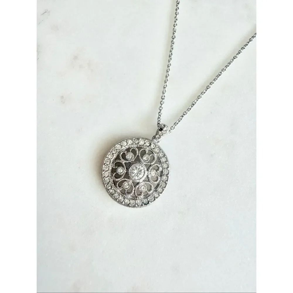 Nadri Y2K Silver Tone Crystal Filigree Medallion Pendant Necklace